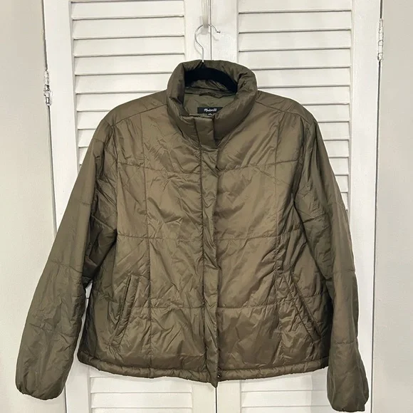 Madewell Travel Buddy Olive Green Women's Packable Puffer Jacket - Picture 4 of 7